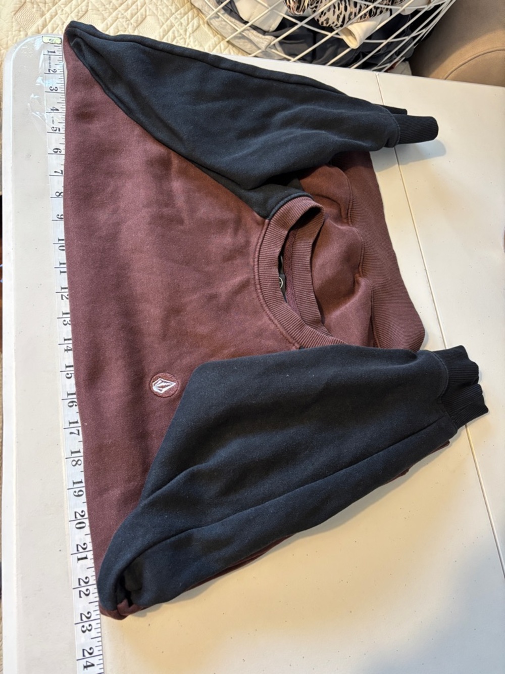 Volcom Mens Brown Crewneck Sweatshirt Size Small Raglan Sleeves Skate Streetwear - Picture 10 of 11